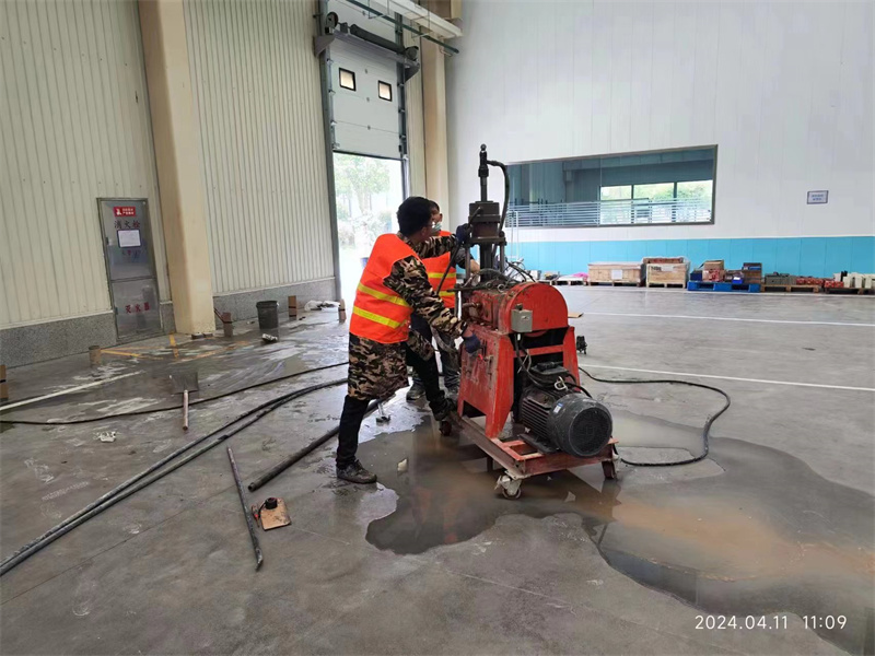 定州厂房地面下沉塌陷注浆加固施工